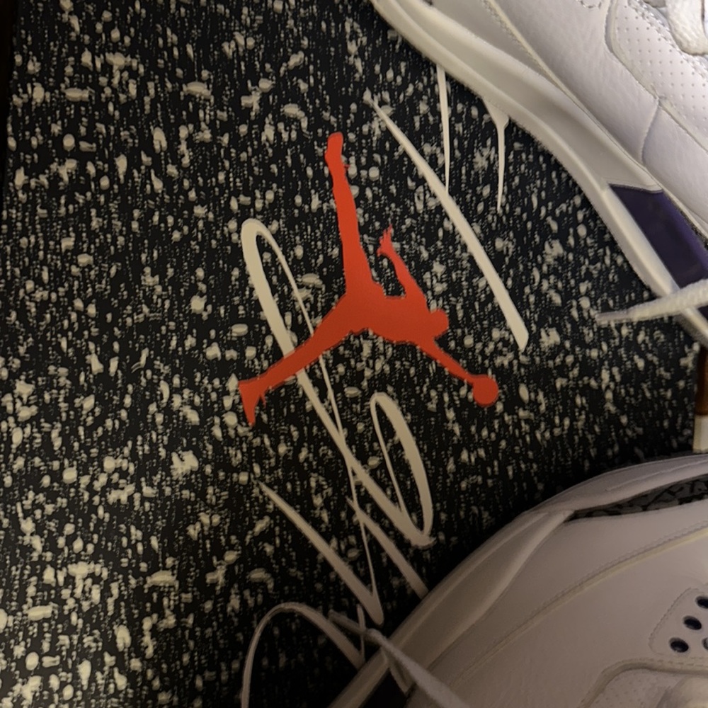 JORDAN 3’s